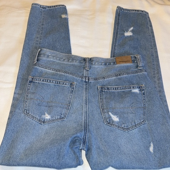 American Eagle Mom Distressed Ripped Jeans size 2 Regular - Picture 9 of 13